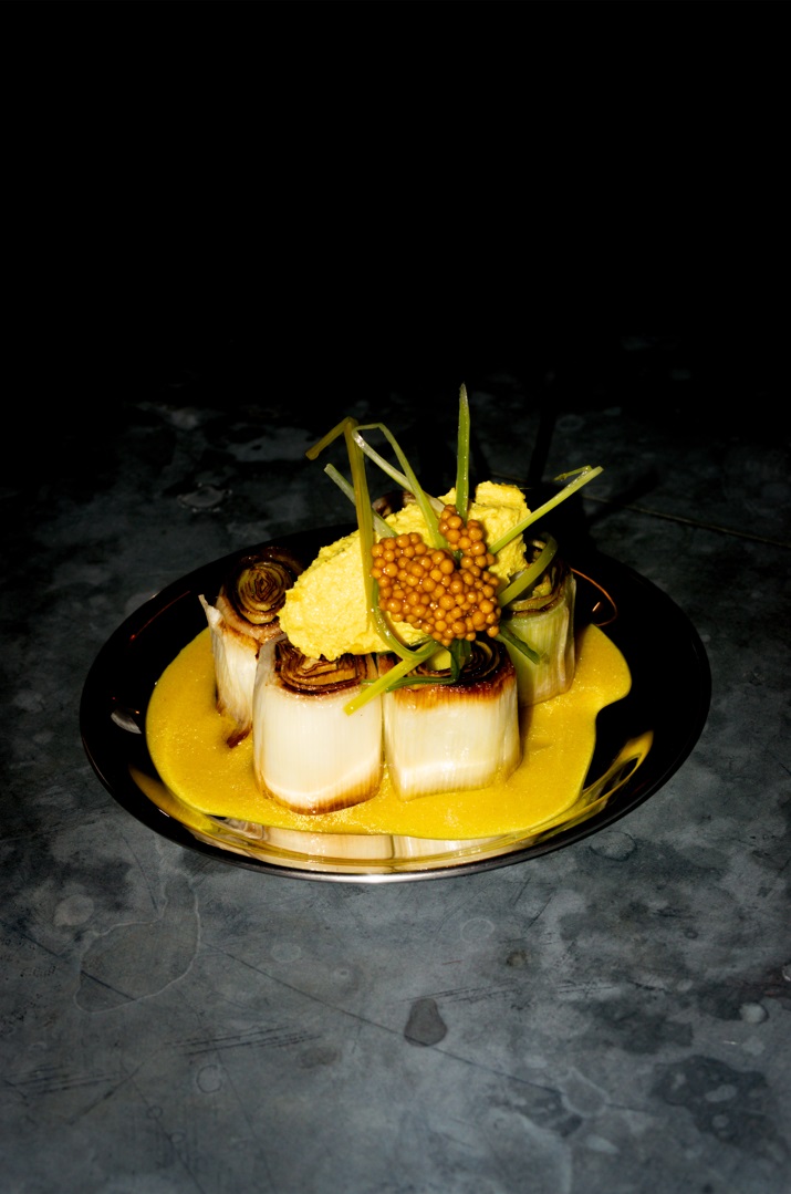 assiette de poireaux mimosa chez Présent