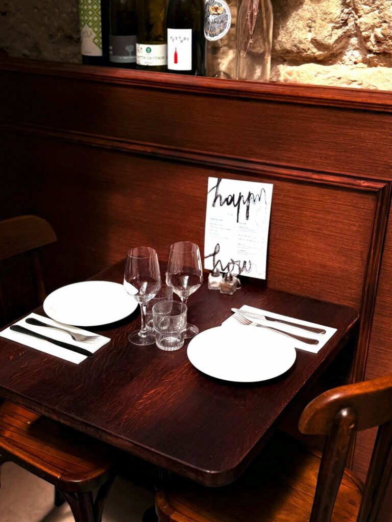 table du restaurant en réservation